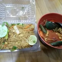 Snapdishの料理写真:Nasi Goreng Tomyam Chiangmai🍛|Oka Budiさん