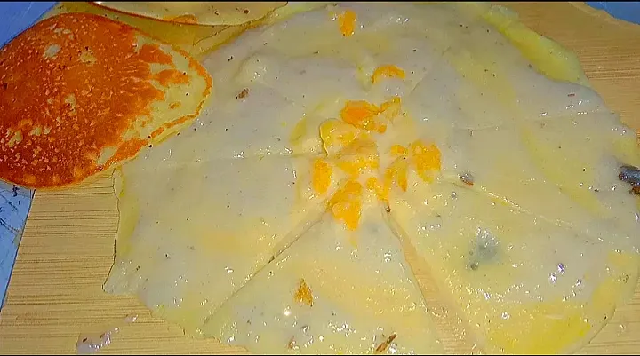 pineapple pizza|Cum Minfさん