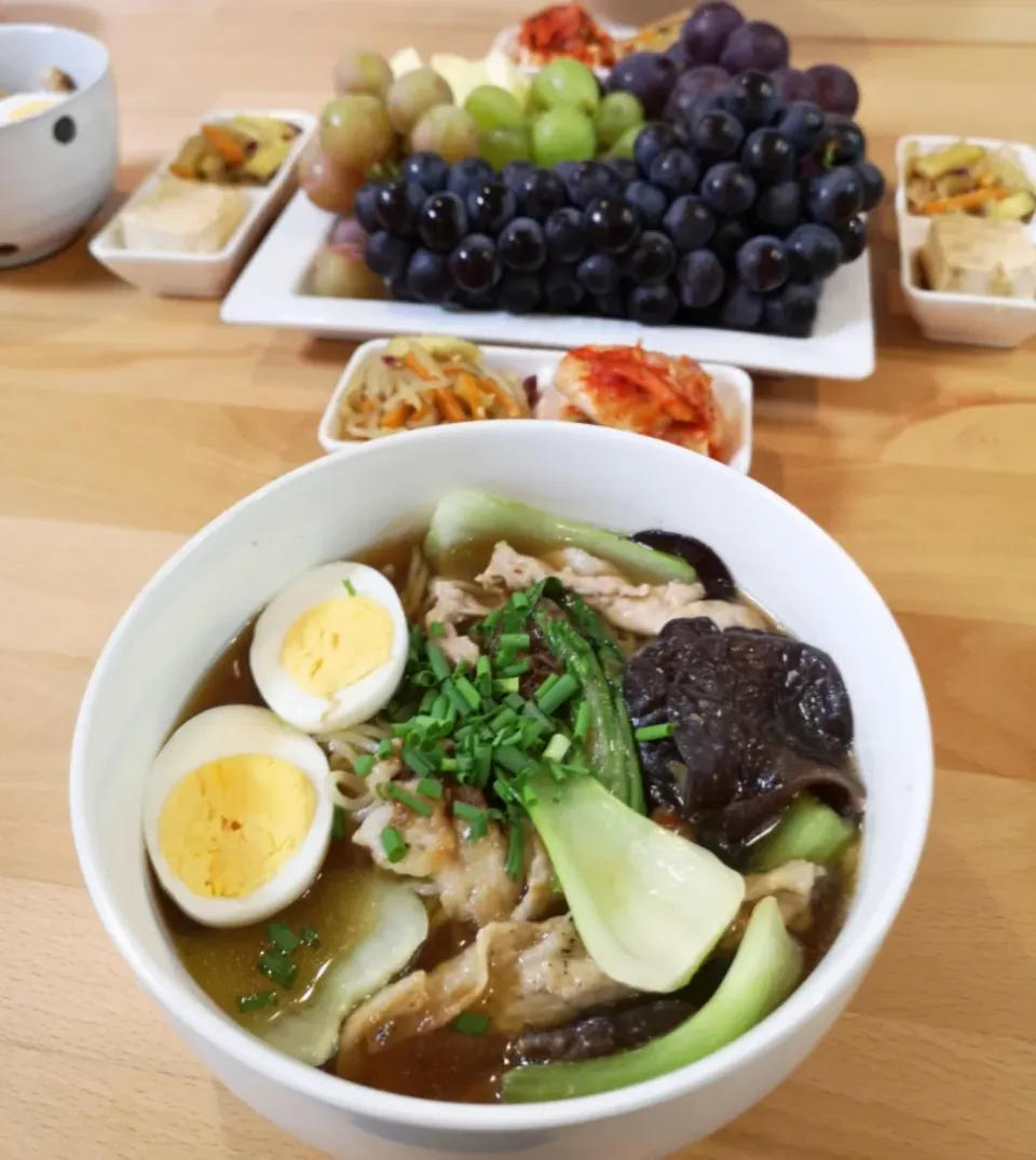 あっさり醤油ラーメン🍜🍥|ゆかのさん