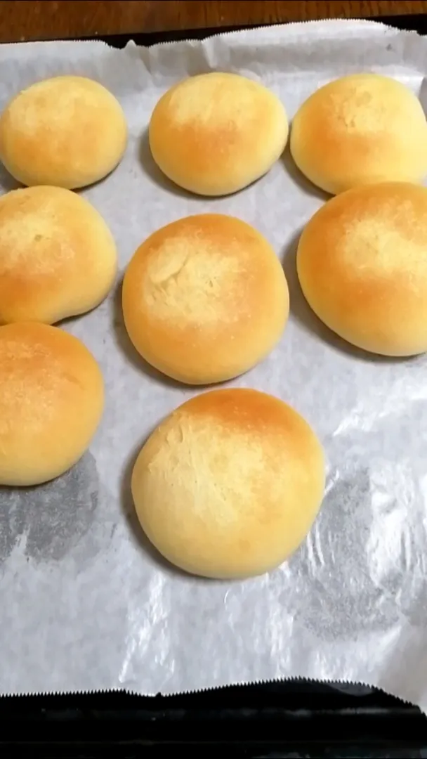 丸パン🍞
ふわふわでおいしー☺|すず❤さん