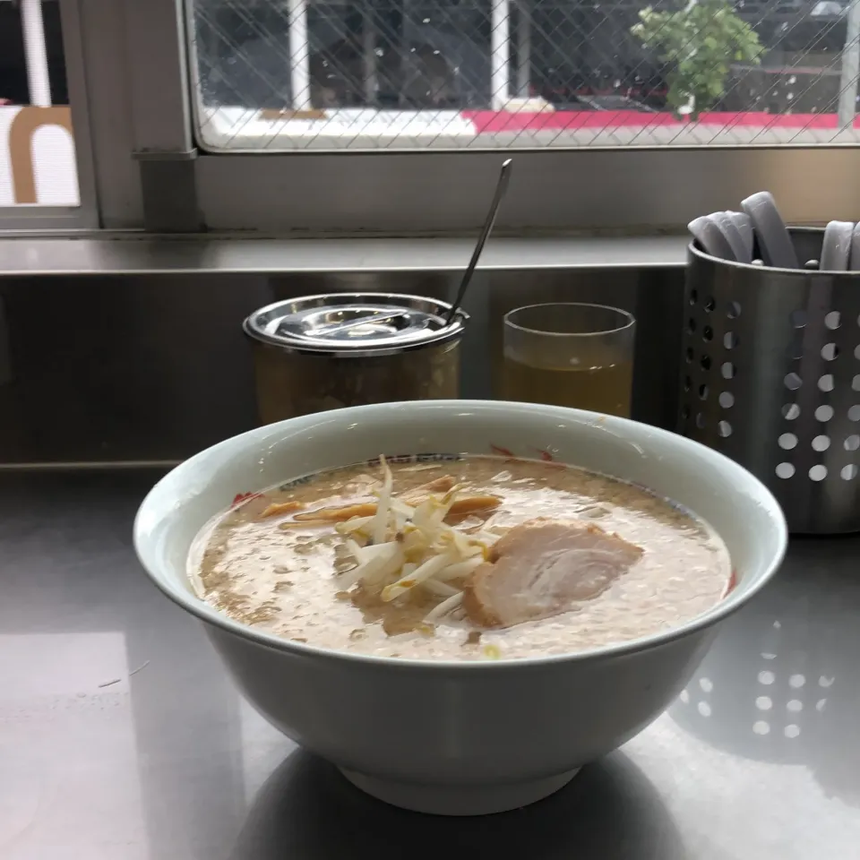 ワンタンメンら売り切れ？　で　ラーメンに。　＃ホープ軒|Hajime Sakaiさん