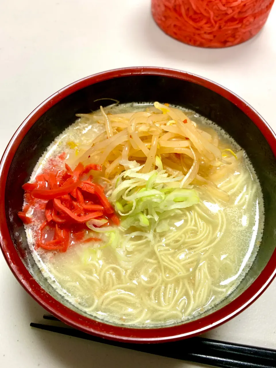 Midnight Quick Action at Home with Instant Tonkotsu Ramen|gonbenさん