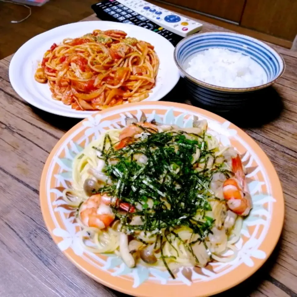 スパゲッティ2種。
・エビあさりシメジの醤油和風
・昭和式ナポリタン。
ごはん
みそ汁|ariyo4200さん