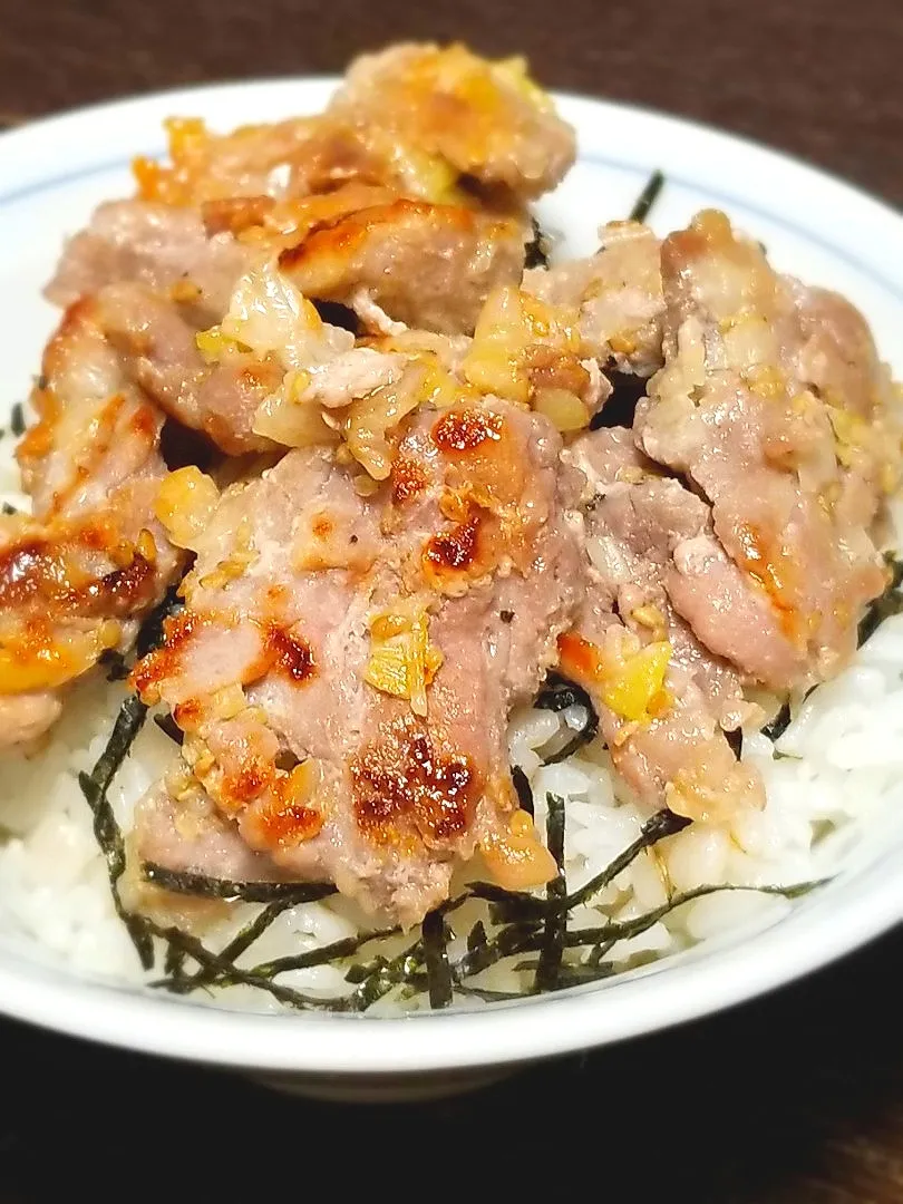 パパ焼き👨下味冷凍ネギ塩豚丼|ぱんだのままんさん