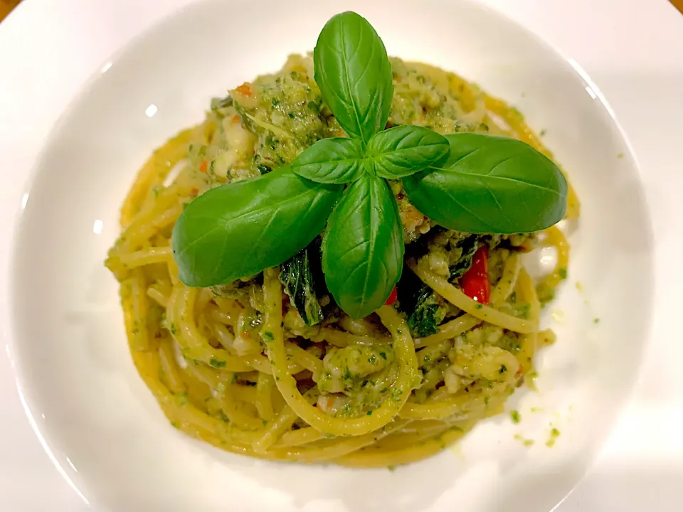 Spaghetti shrimp with Thai green curry.|Rjさん