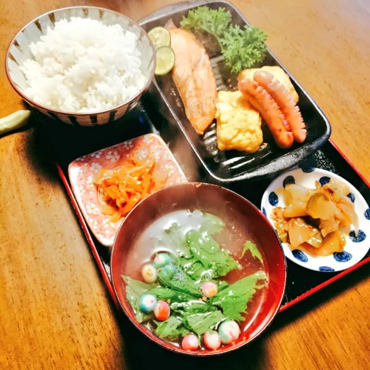 旦那ちゃん朝ご飯🍚🥢|かのさん