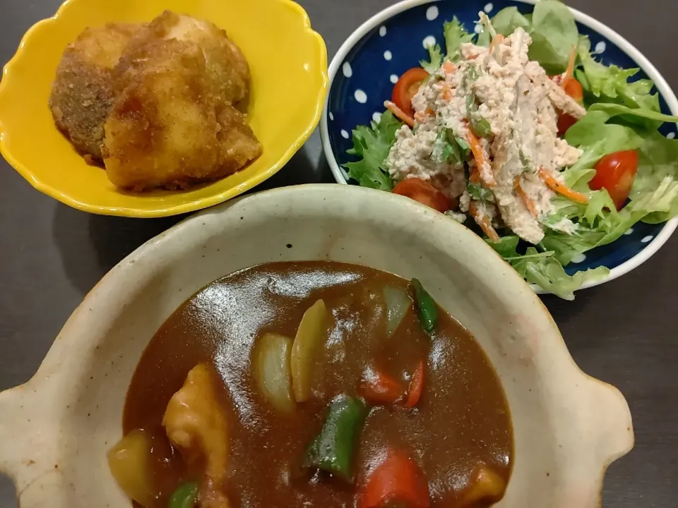 Snapdishの料理写真:鱈カレー風味
鶏胸肉ピーマンカレー
胡桃白和えサラダ|まゆみさん