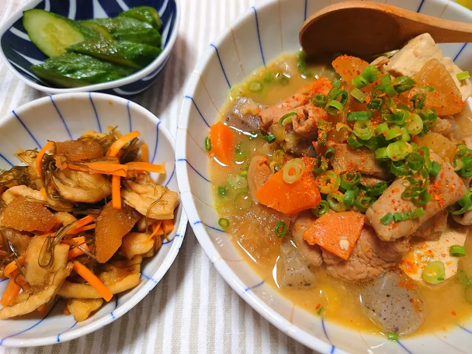 ★月曜から小料理屋ちえこ★
❇️もつ煮
❇️切り干し大根の松前漬け
❇️キュウリのぬか漬け|☆Chieco☆さん