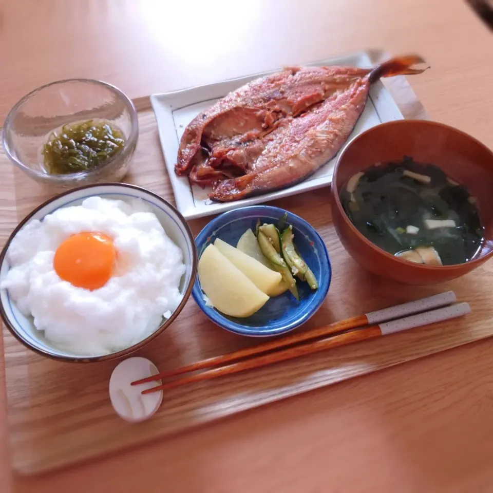 【朝】理想の朝ごはん
ホッケと卵かけご飯定食|Rie*さん