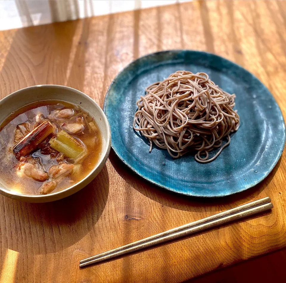 スープの味わい・蕎麦のコシが絶品！鶏ねぎ塩つけそば【リュウジのバズレシピ】|yu papaさん