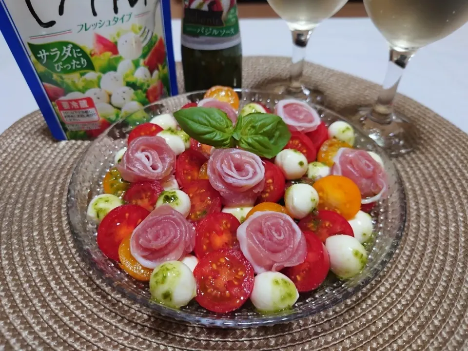 カプレーゼ🌹🍅|みかんちょこさん