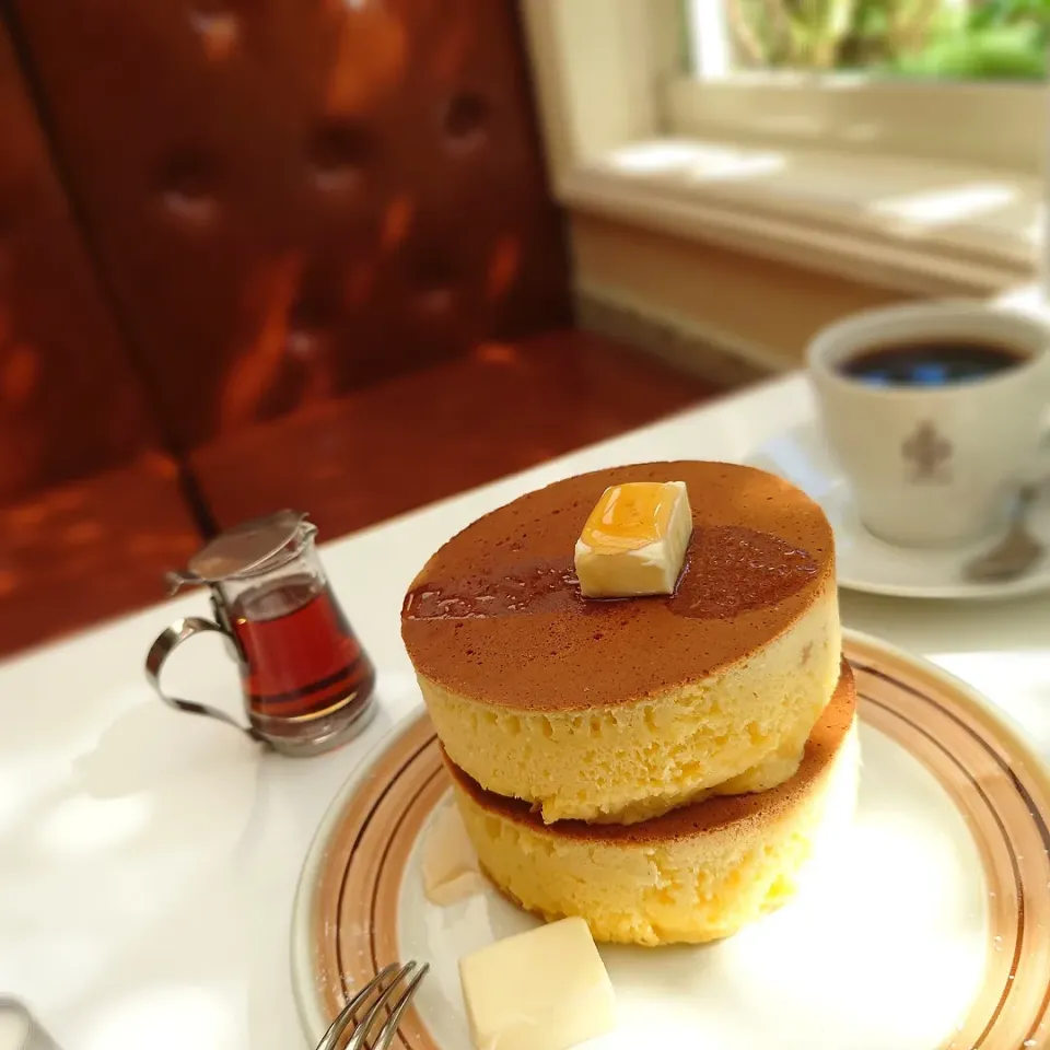 【喫茶店でBranch☕】
ホットケーキとコーヒー|Rie*さん