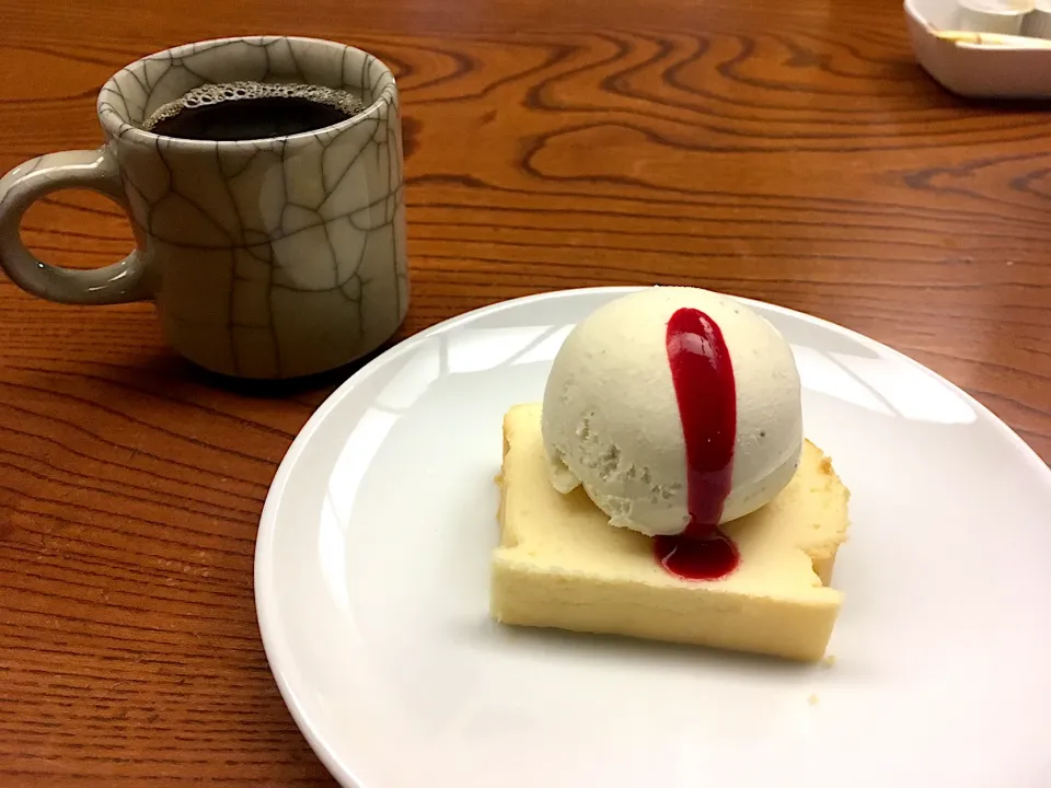 Bセットのデザートとコーヒー|こいちさん