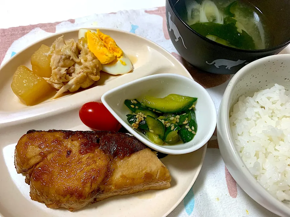 ぶりの照り焼き　鳥大根たまごのさっぱり煮|ゆりえさん