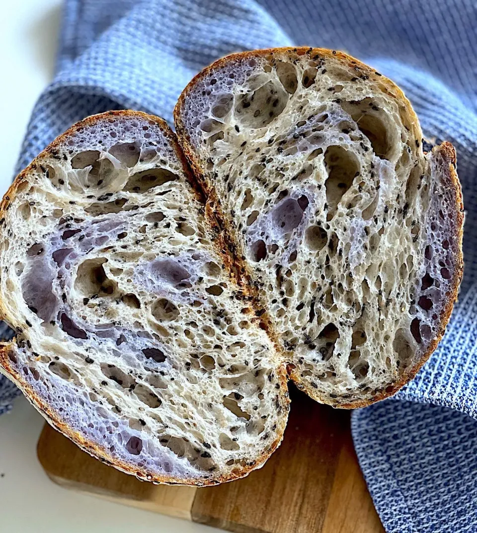 Blue pea marbled sourdough|12Dragonさん