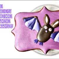 Cute Bat Cookie for Halloween - View my video on Real Time Decorating on youtube - just click on Recipe 🙏|Biscuite Queenさん