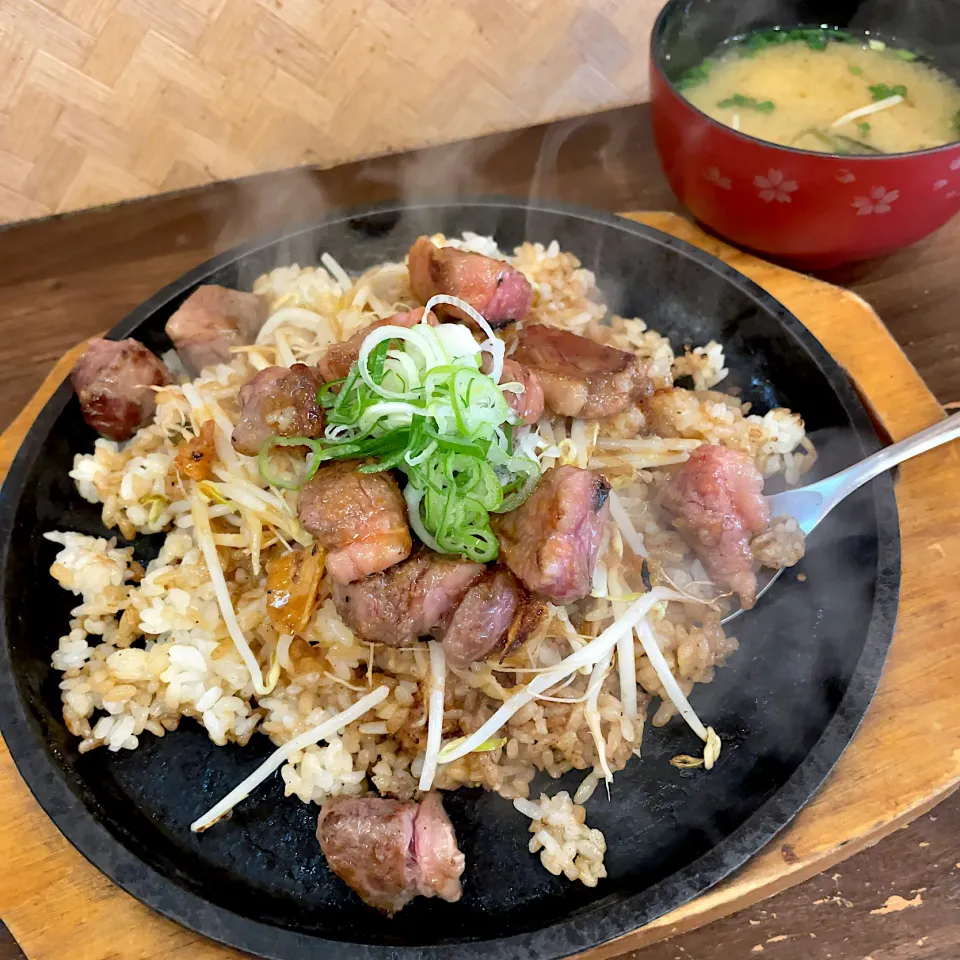 ステーキ焼きめし定食|T. Wonderさん