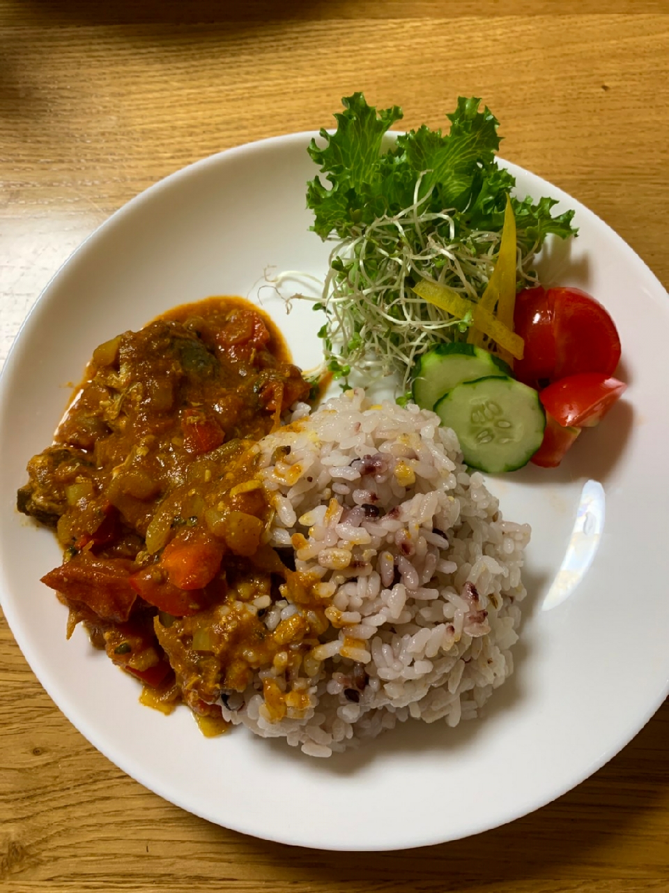 からだの中からきれいになる食べかたから
サバ缶トマトカレー

サバカレーがこんなに美味しいとは知らなかった💦