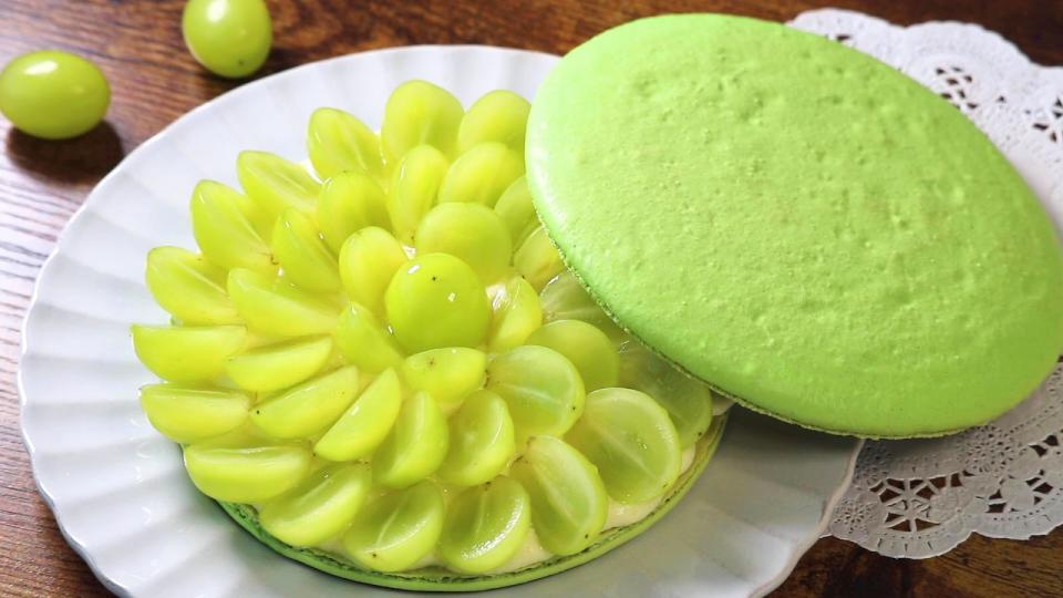 シャインマスカットマカロンケーキ🍇