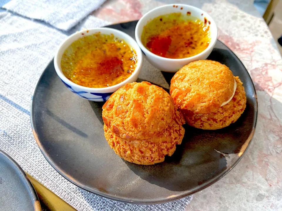 Pineapple bun Choux, matcha and strawberry creme burlee|skyblueさん