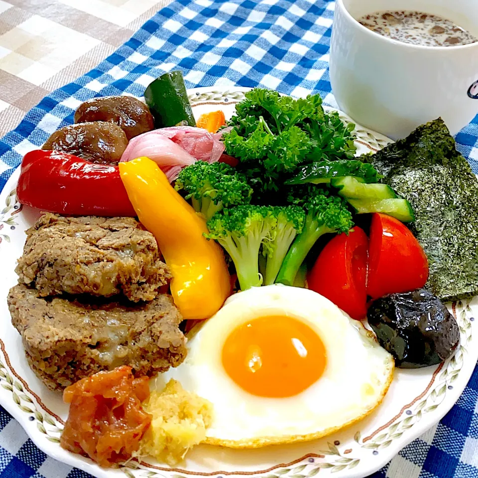 今日の朝ごはん★胡麻とゆかりのそば粉パン（チーズ入り）|riko30294さん