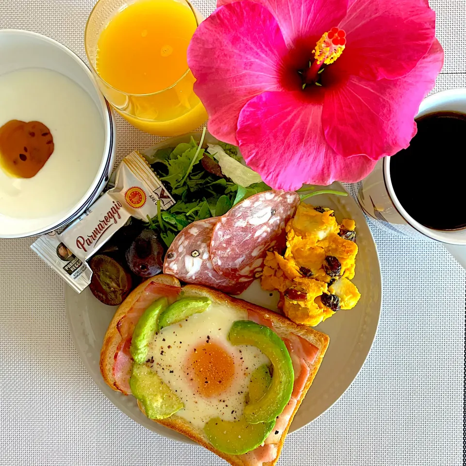 Snapdishの料理写真:🌼花とモーニングプレート🌼|あっちゃんさん