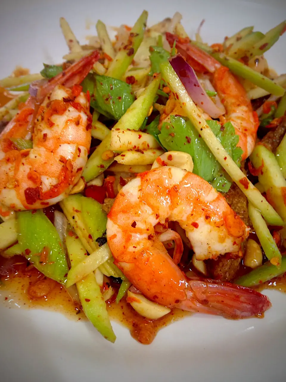 Spicy mango salad with shrimp #ยำมะม่วงใส่กุ้ง|nangさん