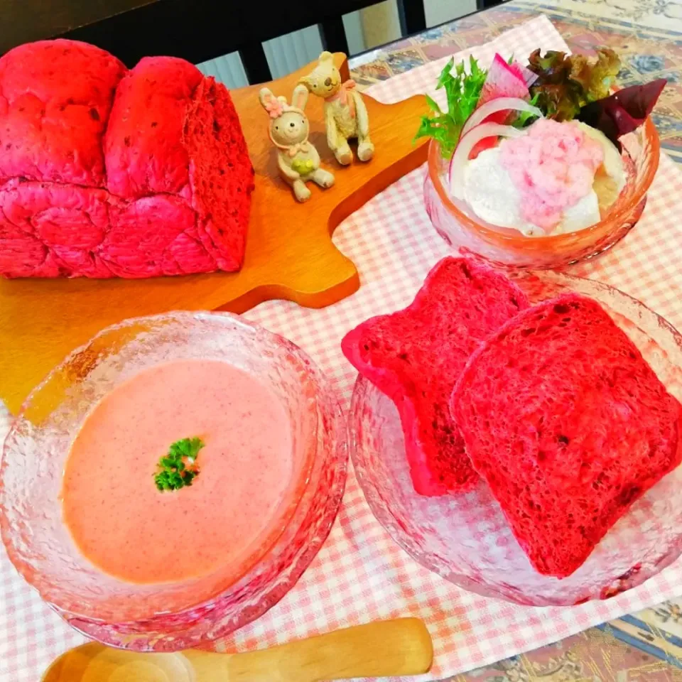 Snapdishの料理写真:ピンクお料理💗|naonaomimichanさん