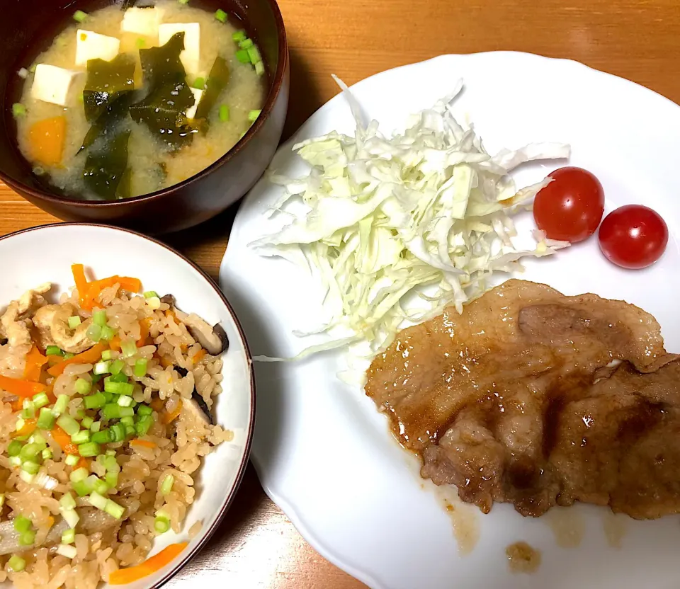 炊き込みご飯　生姜焼き🐷|ゆかりさん