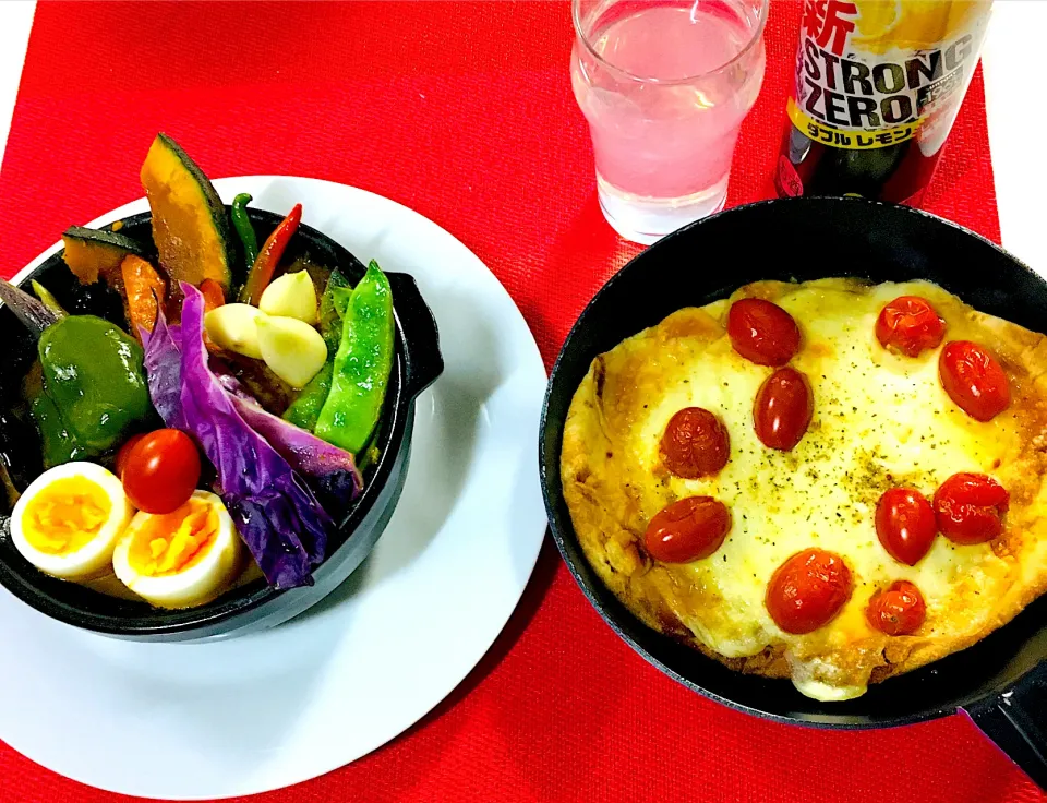 Snapdishの料理写真:スープカレー🍛&ナン蜂蜜ピザ🍕チューハイ^_^😋|HAMI69さん