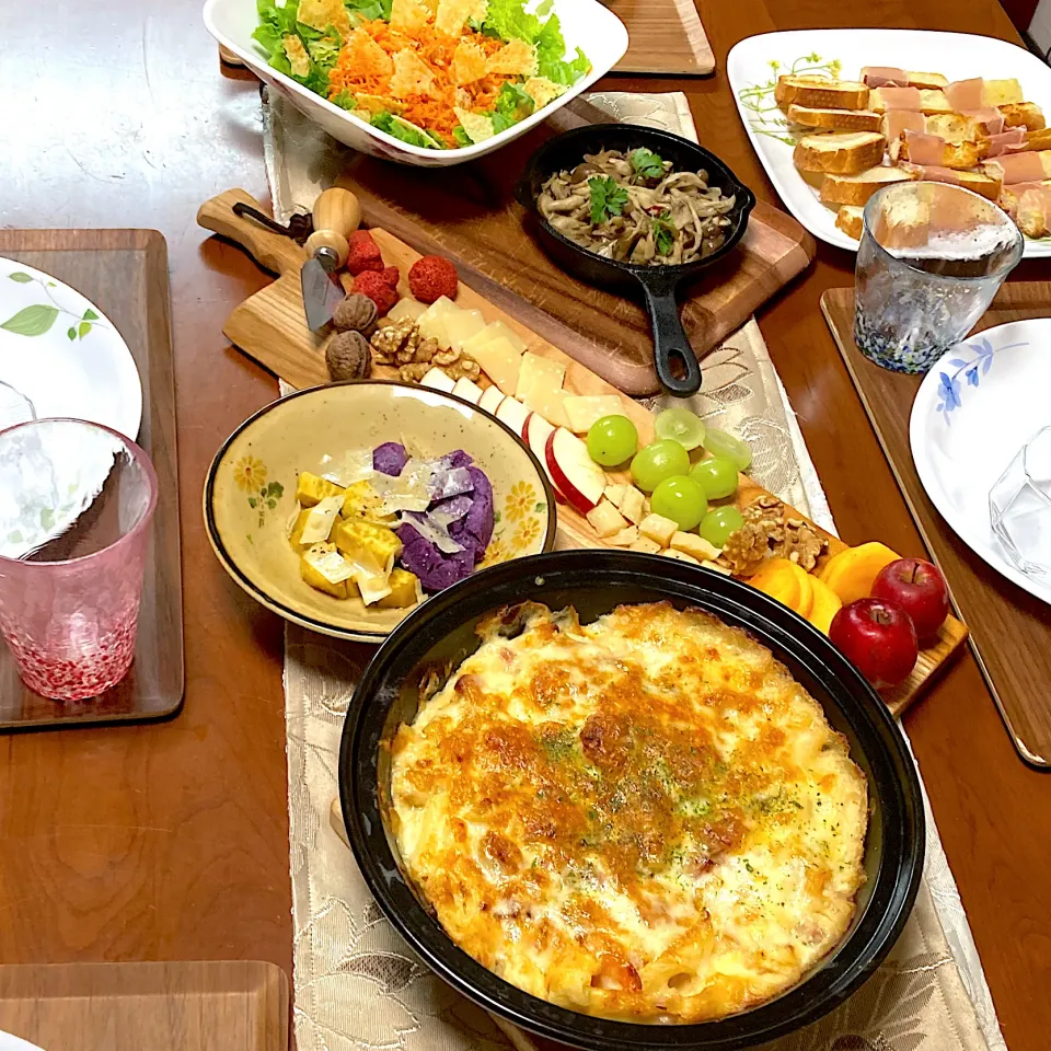 エビとベーコンのグラタン とパルミジャーノ・レッジャーノ尽くしの晩御飯😋|ももさん