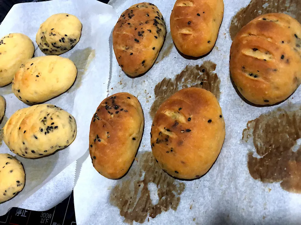 お芋好きさんの為の太らないサツマイモパン🥖|みかさん