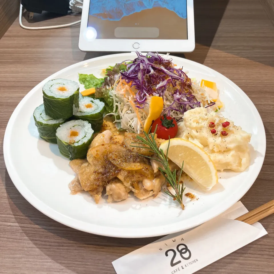 Snapdishの料理写真:ランチプレート🥢|ちゃみこさん