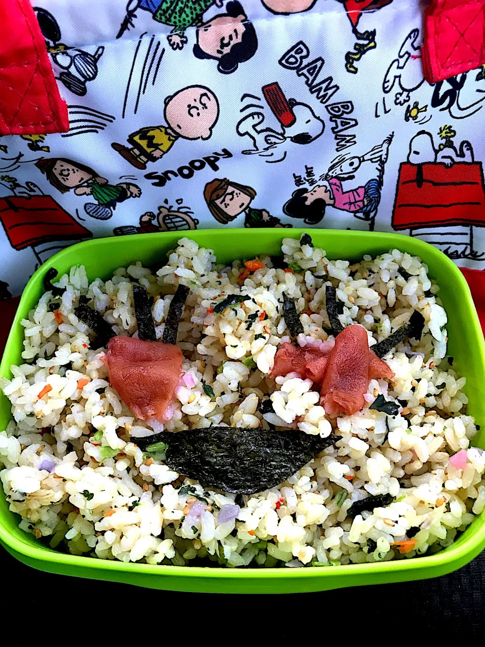 Snapdishの料理写真:#昼飯　顔種無し梅海苔ロウカット玄米6つの野菜混ぜご飯弁当|ms903さん