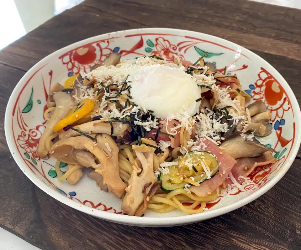 Snapdishの料理写真:きのこの和風ペペロンチーノ風焼きそば|ぶりてりあさん