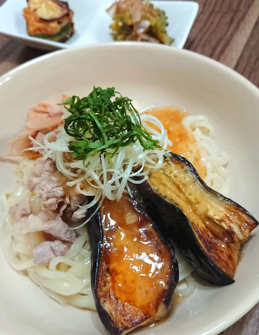 焼き茄子と豚しゃぶのおろしうどん|ゆりちさん