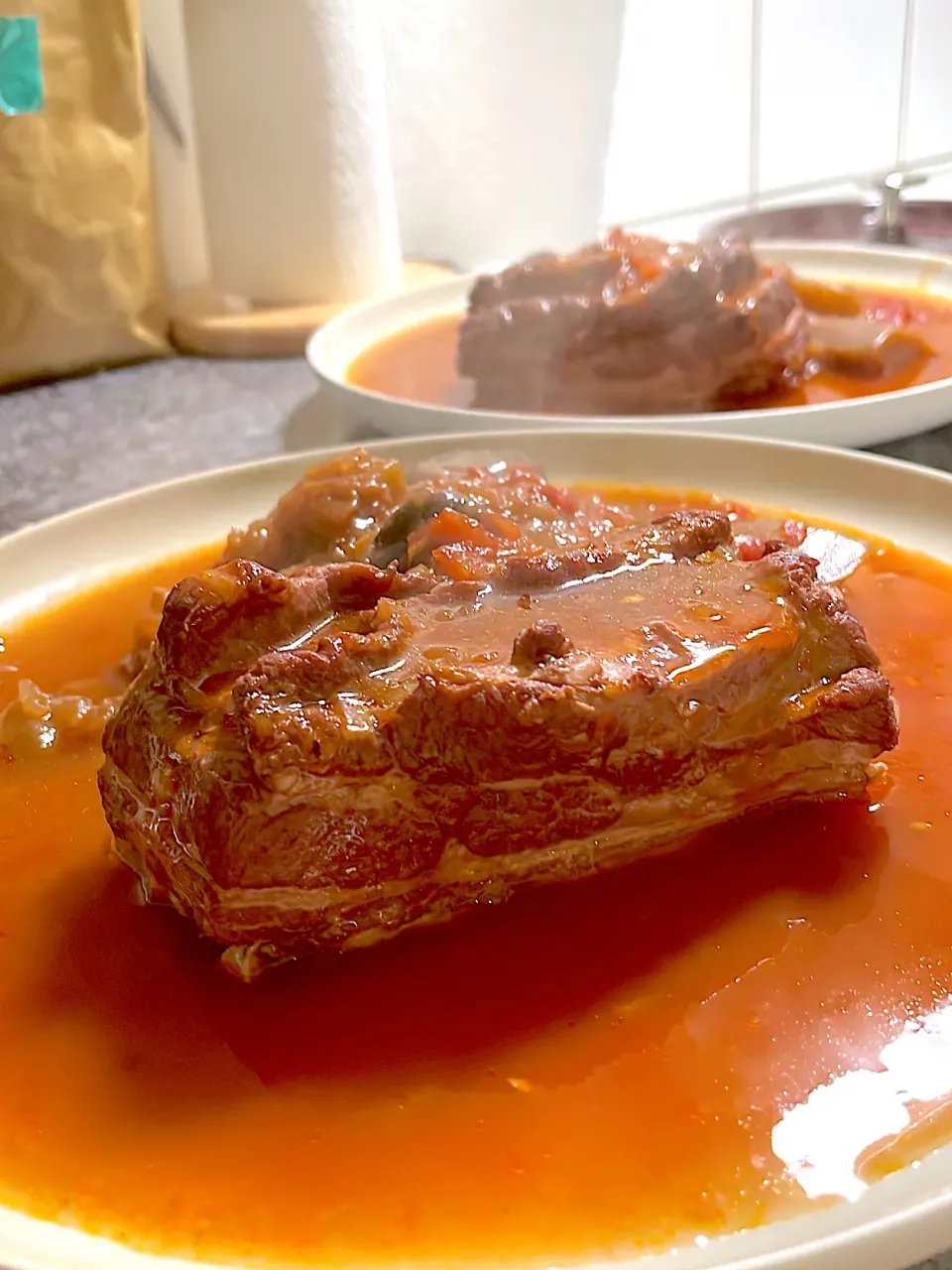 【ストウブ】豚バラとナスのトマト煮込み|ぷちょさん