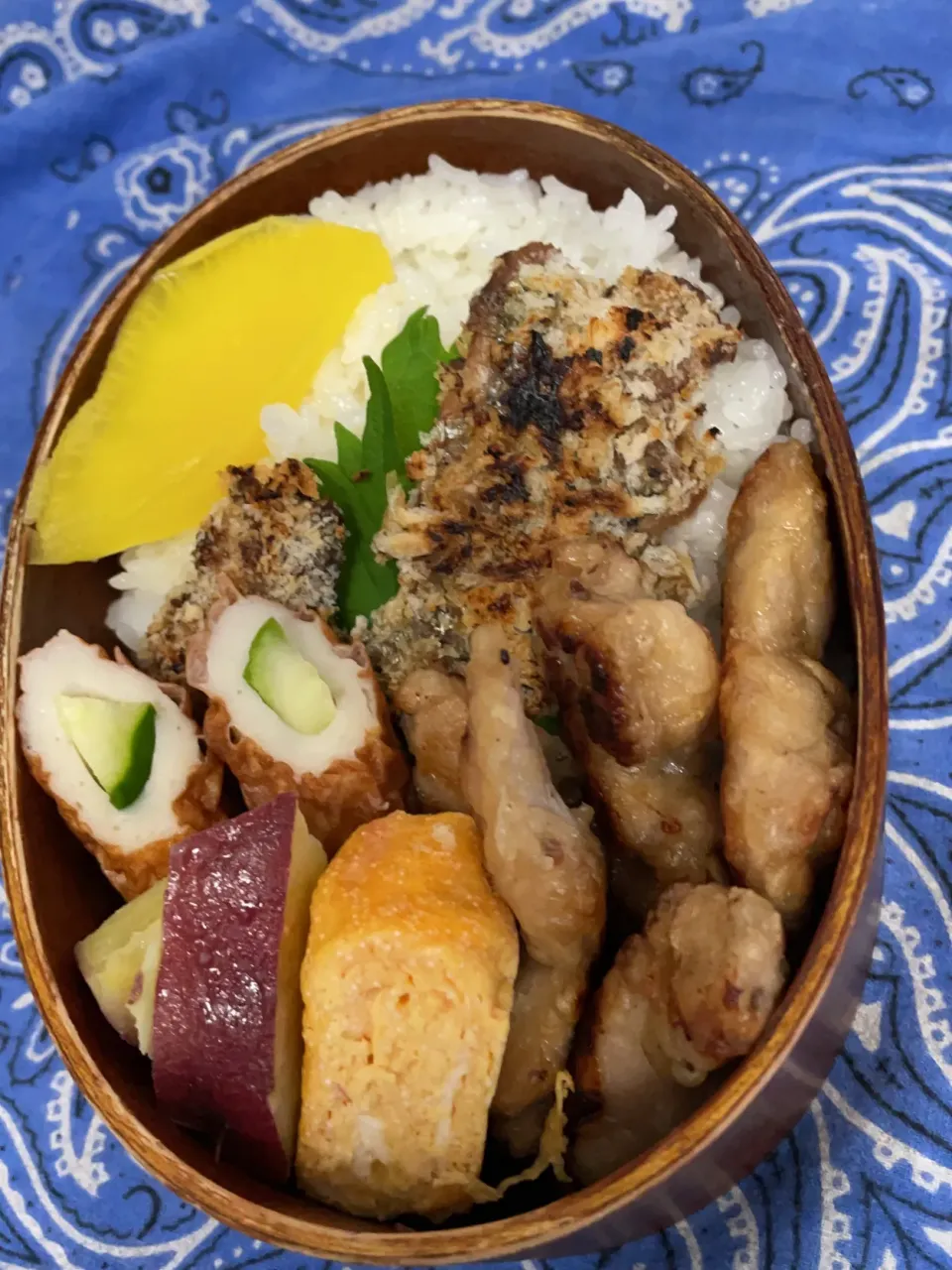 Snapdishの料理写真:鶏ももレモンソテー、サンマの蒲焼パン粉焼き、明太子卵焼き、ちくわきゅうり、さつまいも甘煮|ちあぽんさん