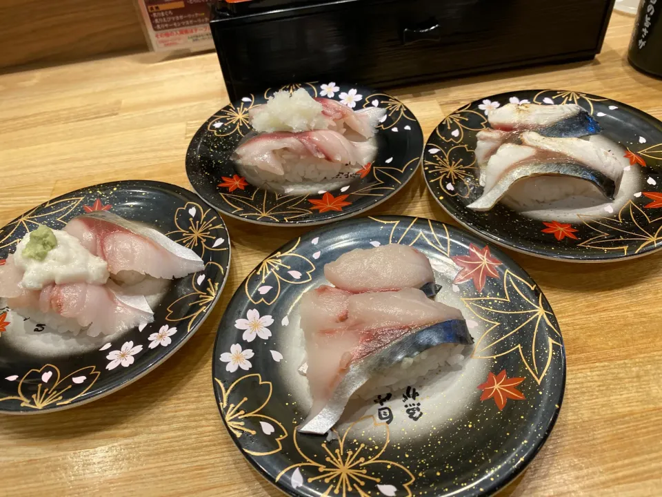 Snapdishの料理写真:ひむか本サバ握り|buhizouさん