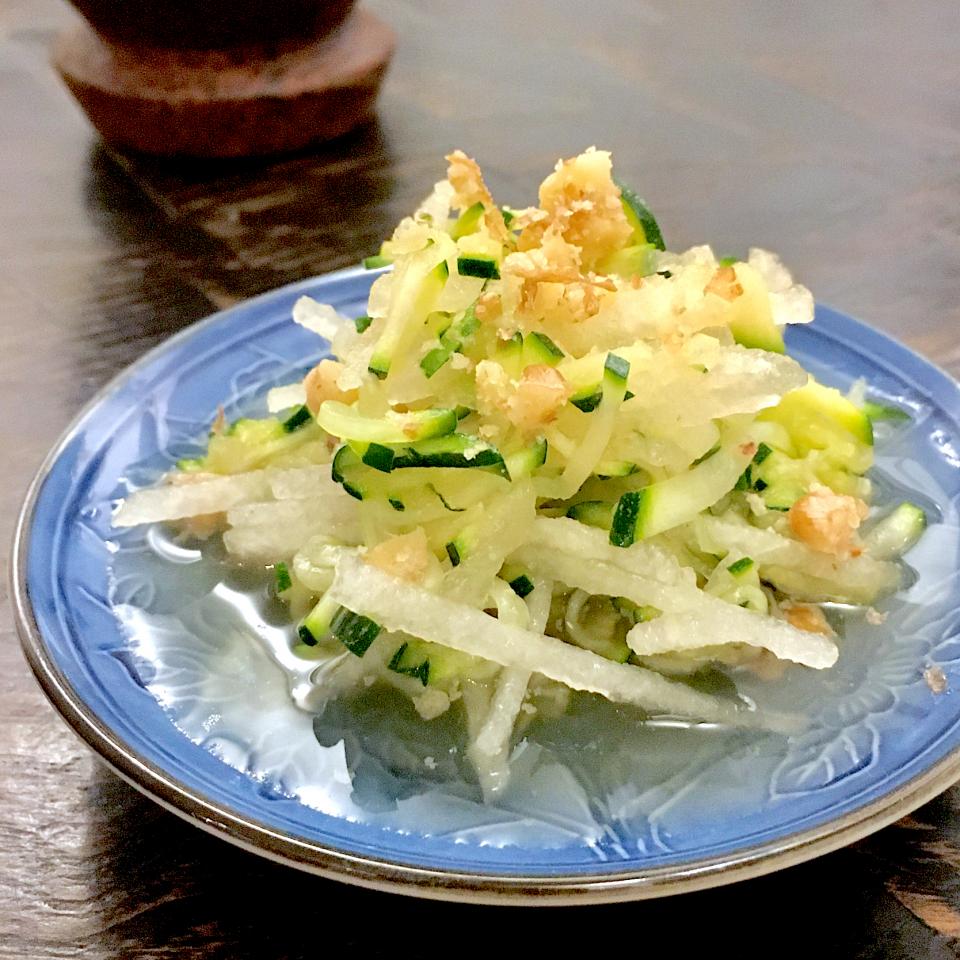 二十一世紀梨とズッキーニの酢のもの