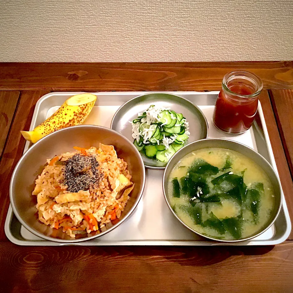 Snapdishの料理写真:🏫給食ごっこ👩🏻‍🍳🥣|🌿𝚌𝚑𝚎𝚛𝚗𝚘🥄さん