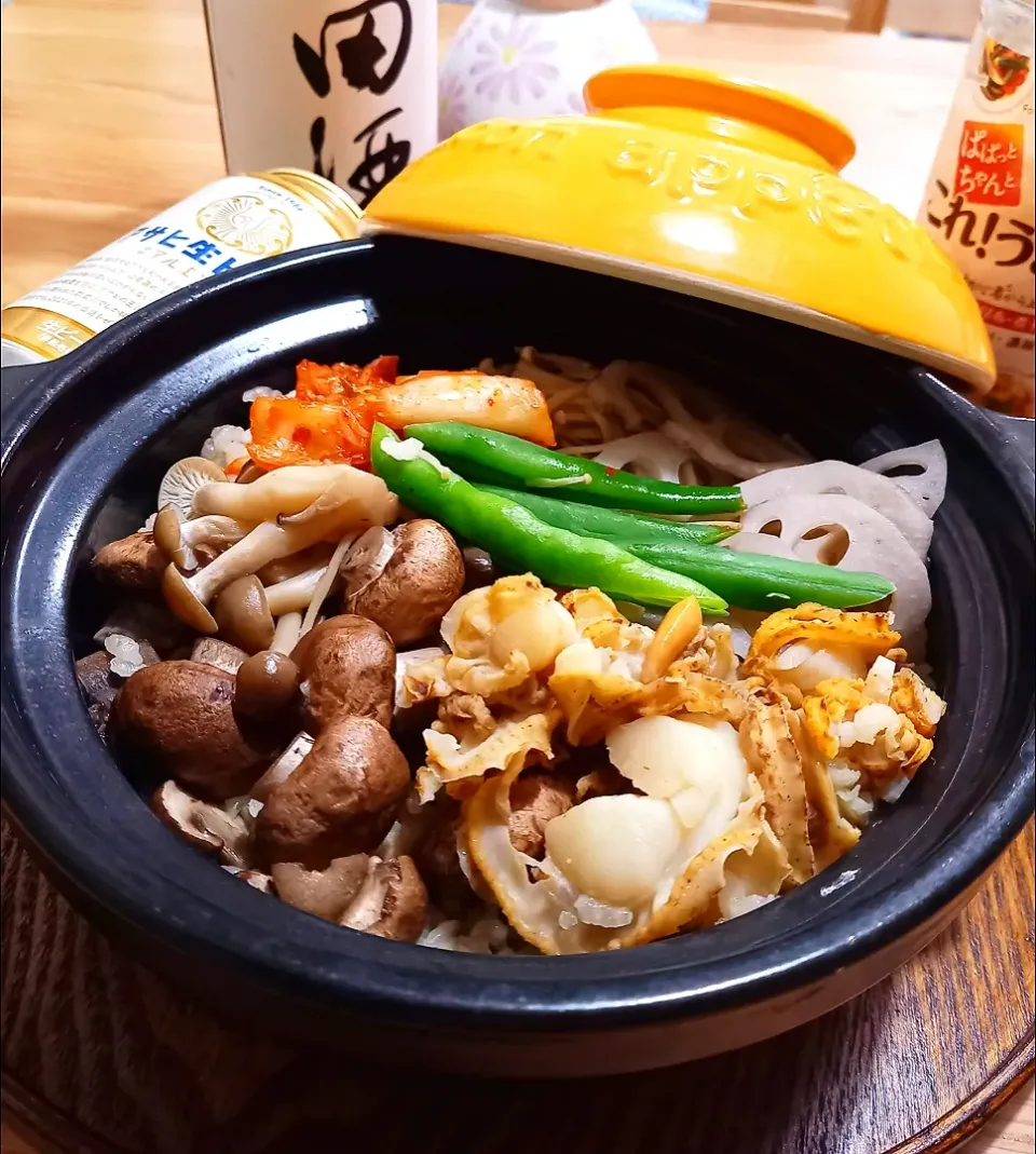 秋の釜飯❗キノコとベビーホタテのうまつゆ釜飯(^_^)飲んだ🍺後にの至福の時間|ナオミさん