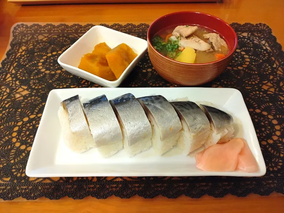 Snapdishの料理写真:☆サバ寿司
☆かぼちゃ煮物
☆豚汁|chikakoさん