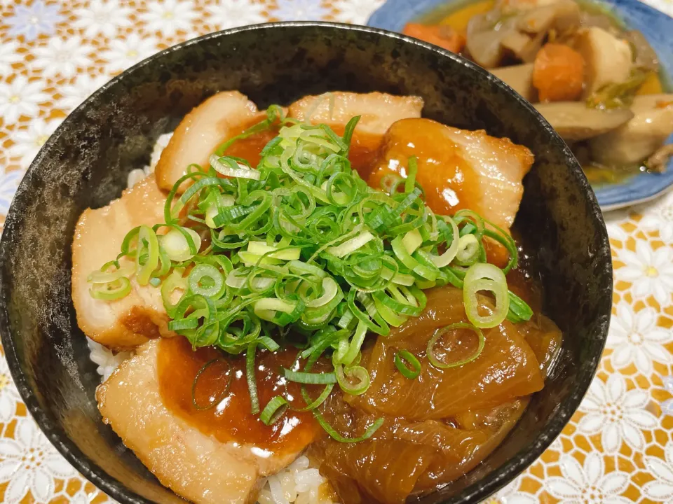 Snapdishの料理写真:チャーシュー丼|くろねこっく🐈‍⬛さん