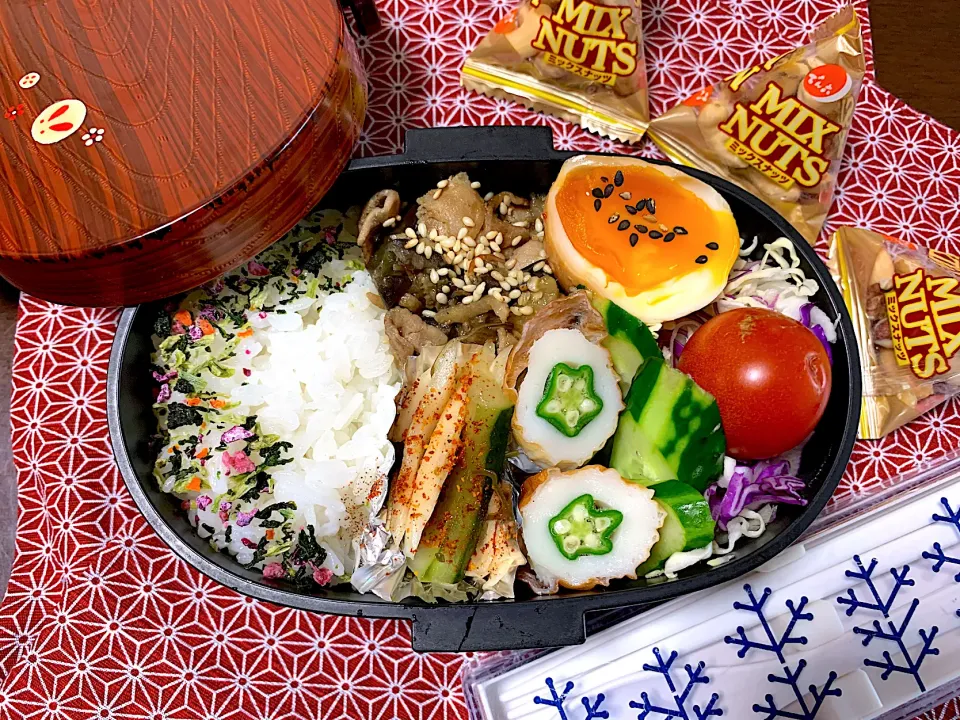 Snapdishの料理写真:ナスと豚肉の味噌炒め弁当🍱|がおりんさん