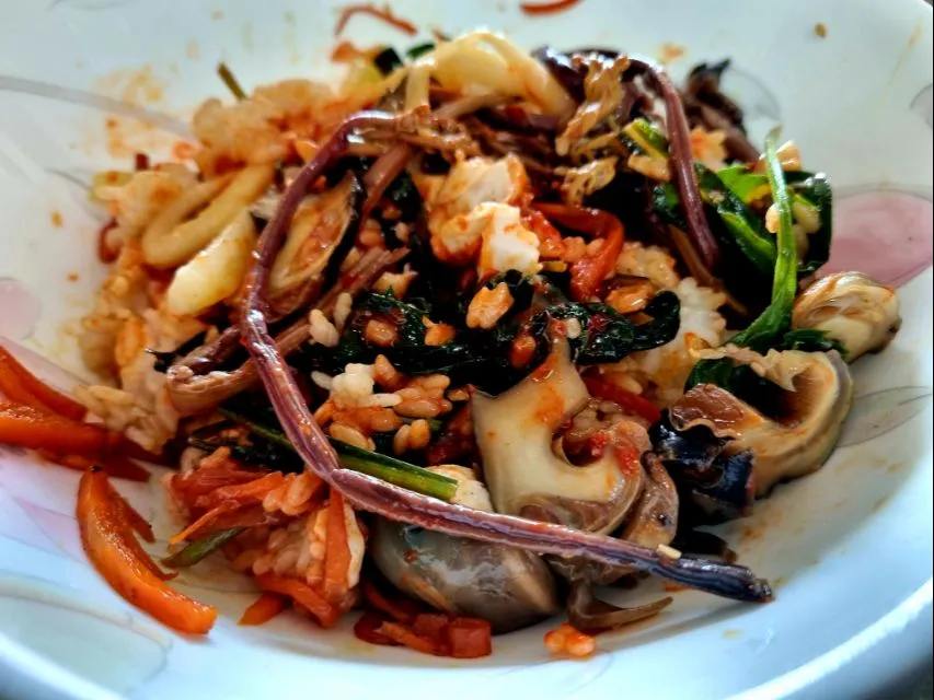 bibimbap with marinated sea snails|steven z.y.さん