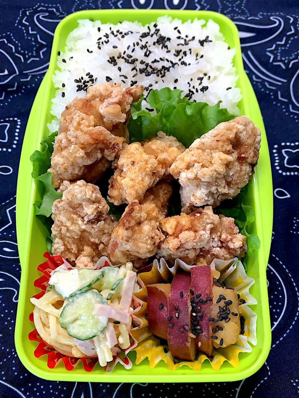 Snapdishの料理写真:唐揚げ弁当|ちょんさん