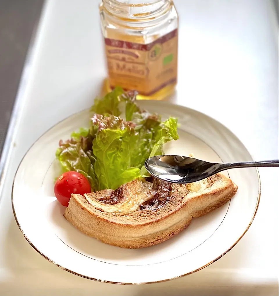 手作り食パンに蜂蜜|かっちゃん杉さん