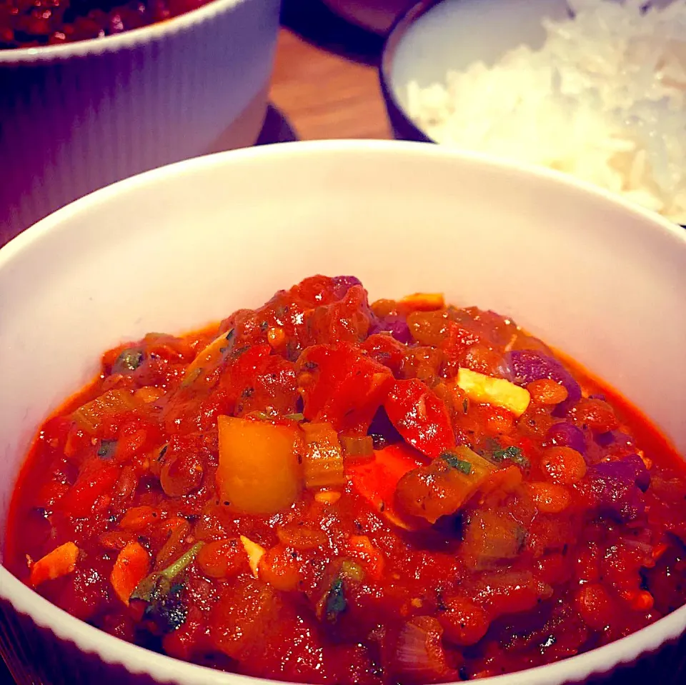 Tonight’s Dinner 
Homemade Vegetarian Hot Chili with Cheese Nachos & Steamed Rice #chili #vegetarian #hot #chefemanuel  
#ilovecooking|Emanuel Hayashiさん