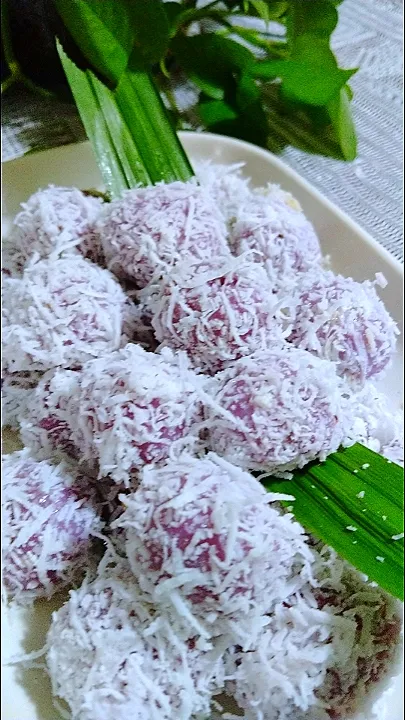 Purple sweet potato mix 
with glutinous rice flour.

for tea time|Harlina  (Malaysia)さん